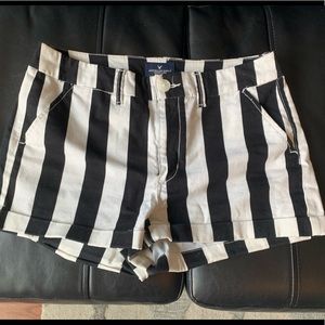 American Eagle black & white striped shorts